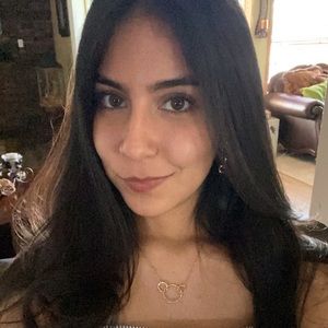 Meet your Posher, Monique